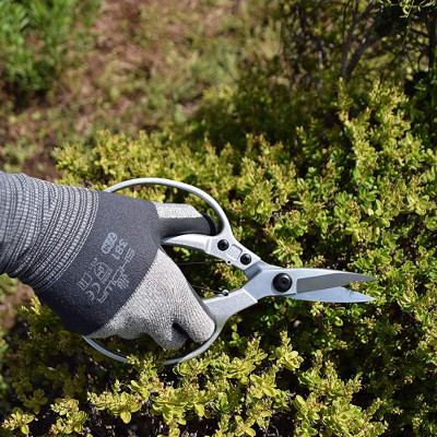 Kéo cắt cành màu bạc phong cách Nhật Bản Spear & Jackson 4452JS