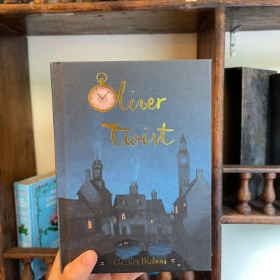 Sách - Oliver Twist by Charles Dickens - Classics/Fiction/Historical Fiction book in English