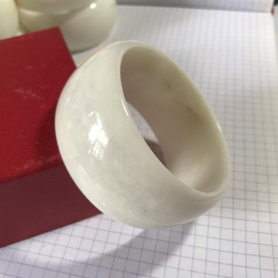 Vòng tay bạch ngọc bản cao 3 cm cho người mệnh Kim và Thủy ( đá thật của xưởng chế Tác Đá PTMN An An)