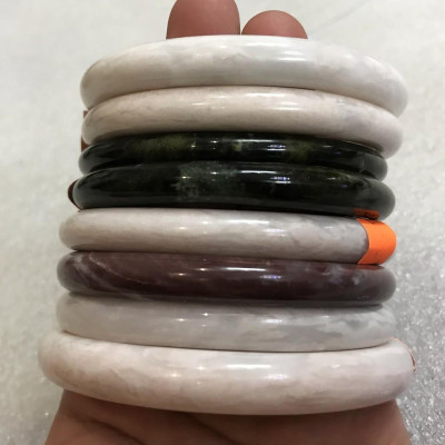 Vòng đá thật, ngọc thật bản tròn đũa màu trắng, hồng thanh lịch cho hàng hiếm xưởng nhà tự làm.