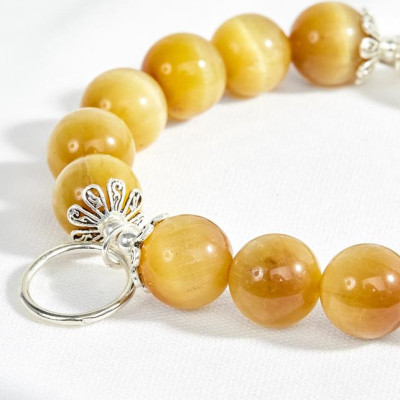 Vòng thạch anh mắt hổ vàng tâm phối charm tròn vuông tam giác Ngọc Quý Gemstones