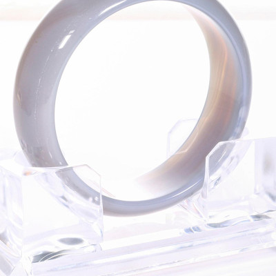 Vòng tay đá mã não lông chuột liền khối bản hẹ dày mệnh kim, thủy - Ngọc Qúy Gemstones