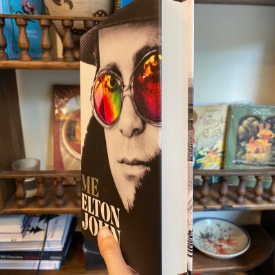 Sách - Me: An Autobiography by Elton John | Memoir / Music / Nonfiction / Ngoại văn Bìa cứng