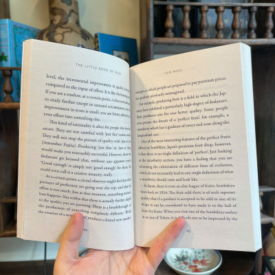 Sách - The Little Book of Ikigai: Live a happy and long life the Japanese way by Ken Mogi