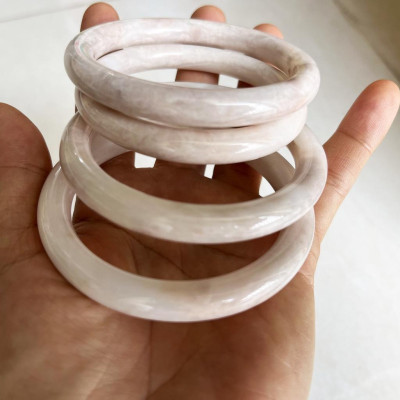 Vòng tay đá tự nhiên (ngọc thật) của Việt Nam nhiều size, nhiều màu cho mệnh Kim, Mộc, Thủy, Hỏa, Thổ