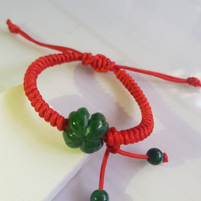 Vòng Đeo Tay Nữ Kiểu Dây Đỏ Cỏ 4 lá Xanh mới lạ đẹp lắm Chất liệu đá cẩm thạch xanh lá cỏ thắt dây kiểu đỏ rẻ đẹp  Nữ đeo tay may mắn tăng đưa rút chỉnh theo tay lớn nhỏ được hết đẹp lắm ạ
