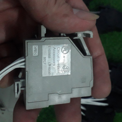 Phụ kiện 47850 Schneider, khối đầu cuối 6 dây, MasterPact NW, dành cho thiết bị ghim rút phụ tùng