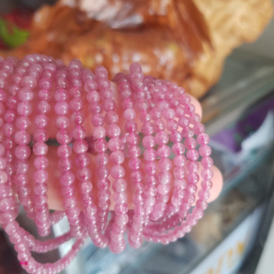 Vòng Tay Phong Thủy Đá Tourmaline hồng hồng xinh đẹp nhẹ nhàng quyến rũ  Size vòng 4mm đeo kiểu quấn tay 3 vòng rất xinh xắn  Chuẩn hợp nữ mệnh Hỏa và mệnh Thổ ạ