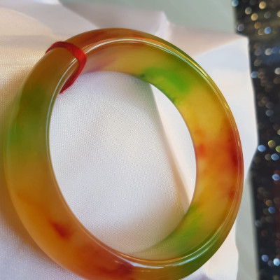 Vòng Tay Đá Cẩm Thạch Hẹ Bản 58 VĐX màu vàng đỏ xanh bóng đẹp Size 58mm x cao 18mm x dầy 8,5mm Nam Nữ mệnh Thổ mệnh Kim 57kg - 67kg đeo ạ