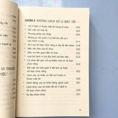 Mặt Tối Nơi Công Sở - Xử Lí Những Hành Vi Khiếm Nhã,Rối Loạn Chức Năng Và Lệch Lạc - Bản Quyền