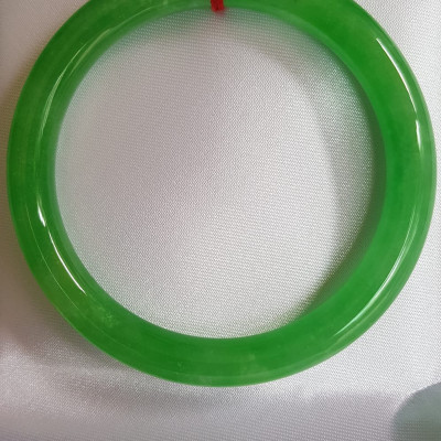 Vòng tay đá cẩm thạch tự nhiên Ngọc Đậu Lý A 54mm x cọng 8mm Màu Xanh Lý Đậu nhẹ tươi bóng mượt đẹp Nữ 53kg - 60kg đeo mệnh Mộc mệnh Hỏa mệnh Thủy ạ