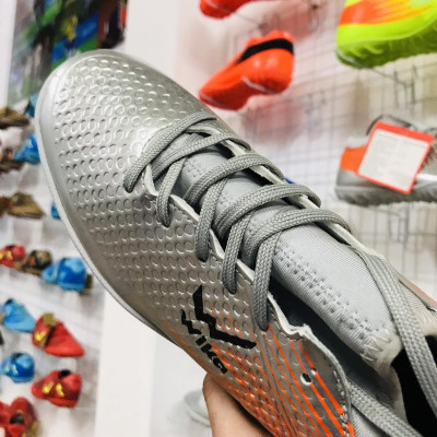 Giày bóng đá phủi thể thao wwwika Flash cổ thun Xám