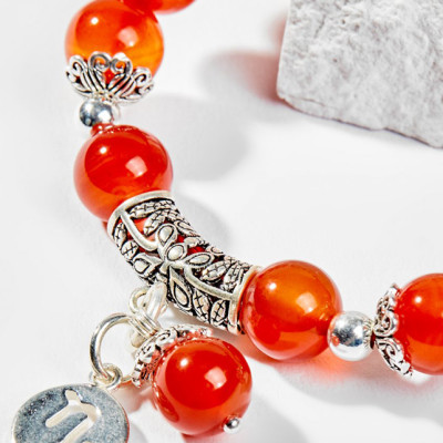 Vòng Tay Phong Thủy Nữ Đá Mã Não Đỏ Phối Charm Cung Hoàng Đạo Ma Kết (8mm) Mệnh Hỏa, Thổ Ngọc Quý Gemstones