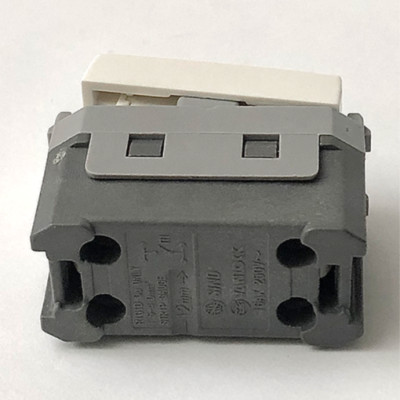 Công tắc 2 chiều cỡ nhỏ S18CCM/S Sino Vanlock