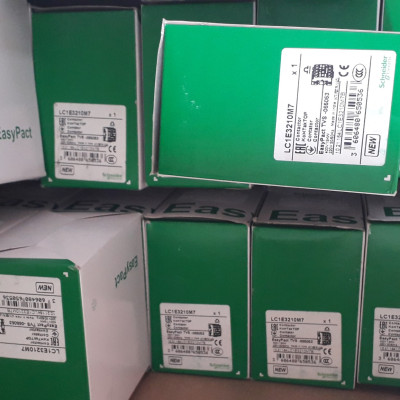 Khởi động từ LC1E3210 Schneider 3P-32A, 15kW coil 220V 50/60Hz  | Hàng Chính hãng |