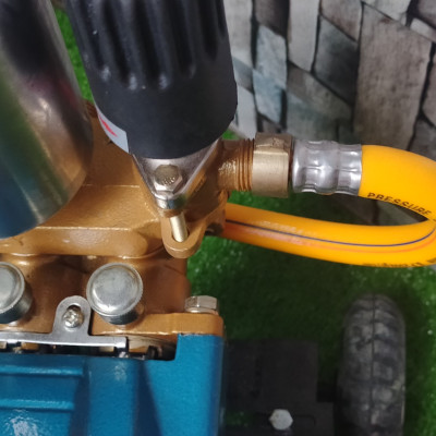 BỘ MÁY XỊT RỬA XE KÉO DÂY CUDROA AMAXGOLD AM22 (2KW) - HÀNG CHÍNH HÃNG