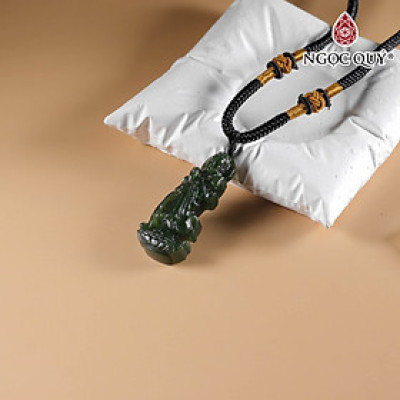 Mặt dây chuyền phật bà đá ngọc bích nephrite 17x41mm mệnh mộc, mệnh hỏa - Ngọc Quý Gemstones