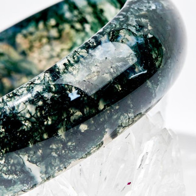 Vòng tay băng ngọc thủy tảo ưu linh rêu Ngọc Quý Gemstones