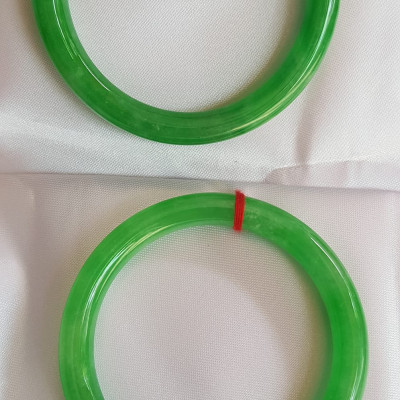 Vòng tay đá cẩm thạch tự nhiên Ngọc Đậu Lý A 54mm x cọng 8mm Màu Xanh Lý Đậu nhẹ tươi bóng mượt đẹp Nữ 53kg - 60kg đeo mệnh Mộc mệnh Hỏa mệnh Thủy ạ