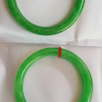 Vòng tay đá cẩm thạch tự nhiên Ngọc Đậu Lý A 54mm x cọng 8mm Màu Xanh Lý Đậu nhẹ tươi bóng mượt đẹp Nữ 53kg - 60kg đeo mệnh Mộc mệnh Hỏa mệnh Thủy ạ