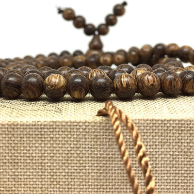 Chuỗi vòng tay trầm hương sánh chìm 108 hạt 6 ly hàng cao cấp