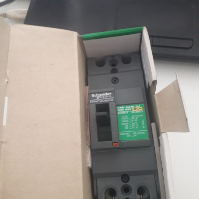 Cầu Dao MCCB 2P 32A 50kA EZC100H2030 EZC100H2032