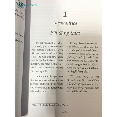 Combo 2 Cuốn Sách Mật Mã Trên Tường + Bí Mật, Dối Trá Và Đại Số – Wendy Lichtman (Song ngữ Anh – Việt)
