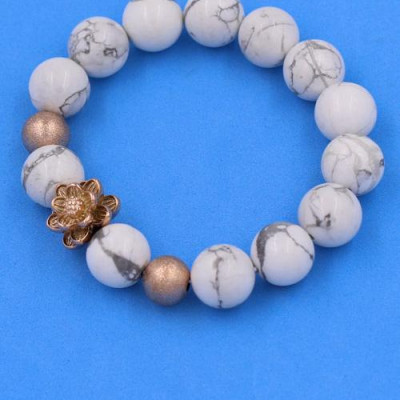 Chuỗi vòng tay Đá Howlite 12 ly - Vòng tay Hoa Sen vàng hồng VHWLHSHBH12 - hợp mệnh Kim, mệnh Thủy
