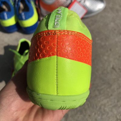 Mẫu giày bóng đá  cao cấp dành cho ae sân phủi Wiiiiika Flash xanh chuối cao cấp 2022