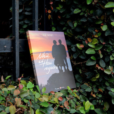 Nhà Có Hai Người