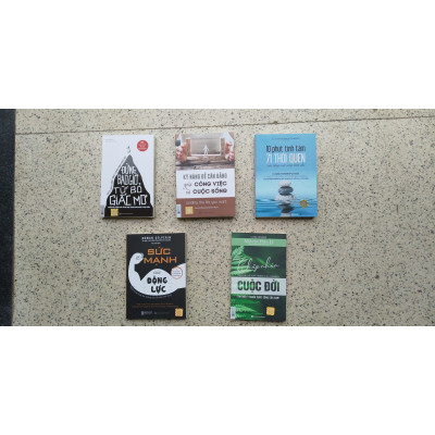 Combo 5 Cuốn Sách : + Kỹ Năng Để Cân Bằng Giữa Công Việc Và Cuộc Sống +  Đừng Bao Giờ Từ Bỏ Giấc Mơ + Sức Mạnh Của Động Lực - Nghệ Thuật Vượt Lên Những Cám Dỗ Của Cuộc Sống + 10 Phút Tĩnh Tâm 71 Thói Quen Cân Bằng Cuộc Sống Hiện Đại + Chấp Nhận Cuộc Đời