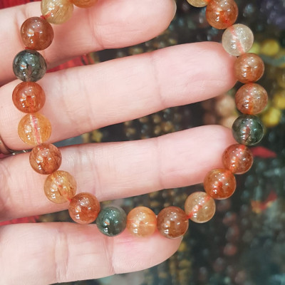  Vòng tay phong thuỷ may mắn đá thạch anh tóc tam tài màu bóng đẹp lắm size hạt vòng 8mm đá tự nhiên đeo tốt sức khoẻ, may mắn, tốt cho công việc đeo lên tay bóng đẹp màu rất xinh đẹp ạ