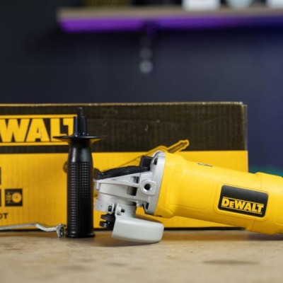 MÁY MÀI GÓC 100MM 850W DEWALT DWE8200T-B1- HÀNG CHÍNH HÃNG