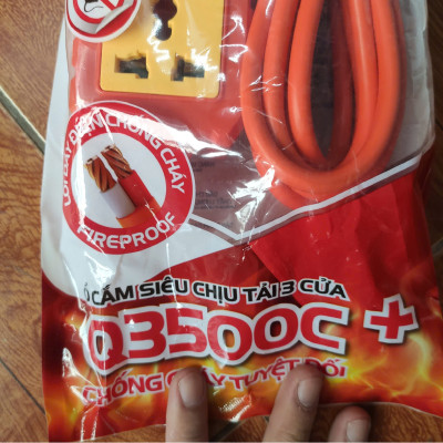 Ổ cắm điện 3 cửa lõi sứ có dây Ominsu Q3500C Plus 3500w, bảo hành 2 năm