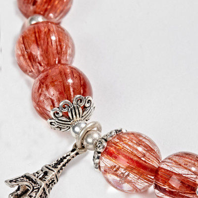 Vòng Thạch Anh Tóc Đỏ Đồng Trục Phối Charm Treo (8mm)