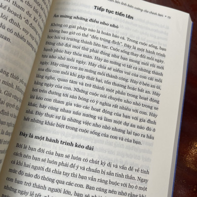 CHA MẸ ÁI KỶ - Cách để nuôi dạy đứa trẻ hạnh phúc, khoẻ mạnh và kiên cường - Margalis Fjelstad & Jean McBride - Quế Chi dịch –Thái Hà - NXB Công Thương