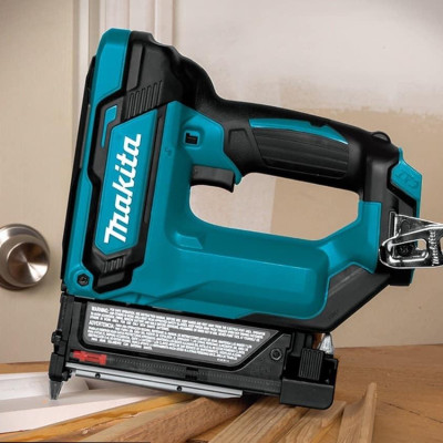 MÁY BẮN ĐINH DÙNG PIN 12V MAKITA PT354DZ (KHÔNG KÈM PIN VÀ ĐẾ SẠC) - HÀNG CHÍNH HÃNG