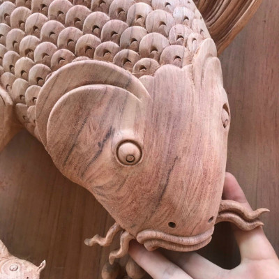 Cặp tranh điêu khắc treo tường tích lý ngư vọng nguyệt đẹp long lanh  bằng gỗ hương đá kt 47×147×10cm