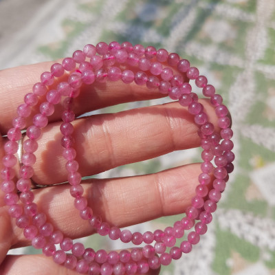 Vòng Tay Phong Thủy Đá Tourmaline hồng hồng xinh đẹp nhẹ nhàng quyến rũ  Size vòng 4mm đeo kiểu quấn tay 3 vòng rất xinh xắn  Chuẩn hợp nữ mệnh Hỏa và mệnh Thổ ạ