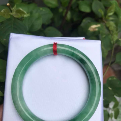 Vòng tay nữ Vip ĐẬU LÝ 50mm x độ dầy 8,2mm Đẹp nữ 50kg đến 55kg đeo màu Xanh Nhẹ Điểm Đậu Lý 100% đá cẩm thạch thiên nhiên