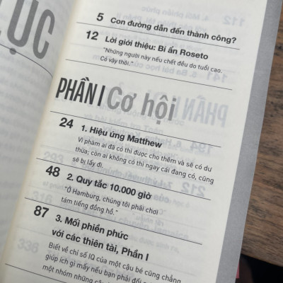 NHỮNG KẺ XUẤT CHÚNG - Malcolm Gladwell – Diệu Ngọc dịch - Alphabooks -Nhà Xuất Bản Thế Giới 