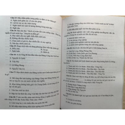 Sách - Đề luyện tập môn Ngữ Văn & Khoa học xã hội