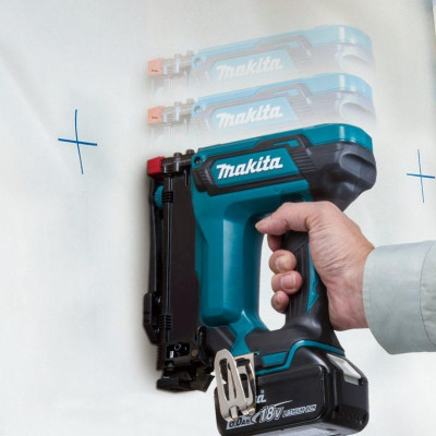 MÁY BẮN ĐINH GHIM DÙNG PIN (ĐINH U 10MM)(18V) MAKITA DST121RFE (01 ĐẾ SẠC NHANH 02 PIN 18V) - HÀNG CHÍNH HÃNG