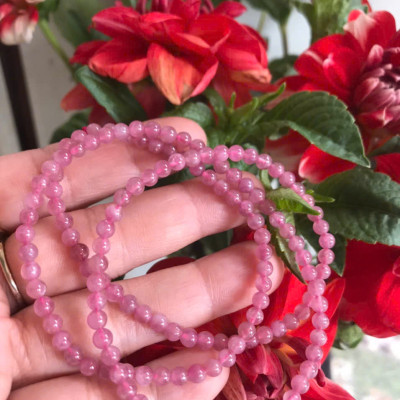 Chiếc Vòng Tay Chuỗi Quấn 3 Vòng Đá Tourmaline Hồng Tự Nhiên Đẹp Size hạt 4mm Nữ mệnh Hỏa và mệnh Thổ đeo xinh tay may mắn ạ