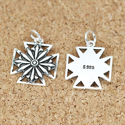 Combo 2 cái charm bạc hình thập tự cách tân treo  - Ngọc Quý Gemstones