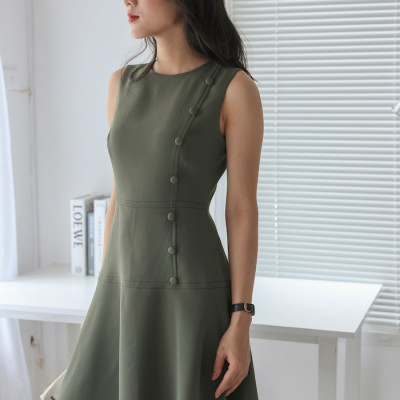 De Leah - Đầm Midi Xoè Cúc Bọc - Nâu đất
