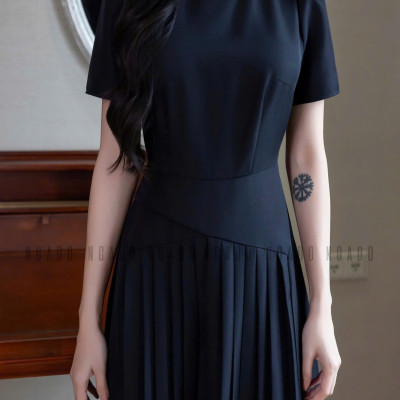 Đầm đen xếp ly cổ tròn NGADO , đầm thiết kế , đầm dự tiệc, công sở