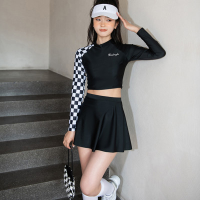 Bộ đồ bơi bikini kín đáo nữ hai mảnh đi tắm biển áo dài tay kèm váy - B34