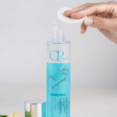 Nước tẩy trang đá khoáng Optimus Thanh Mộc Hương 200ml