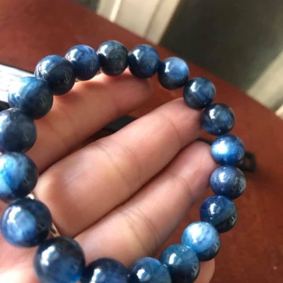 CHIẾC LẮC TAY ĐÁ KYANITE SIZE 10,5MM HỢP NỮ MẠNG THỦY MỘC VÒNG TAY ĐÁ TỰ NHIÊN CAO CẤP  MÀU XANH DƯƠNG ĐẬM ĐẸP 